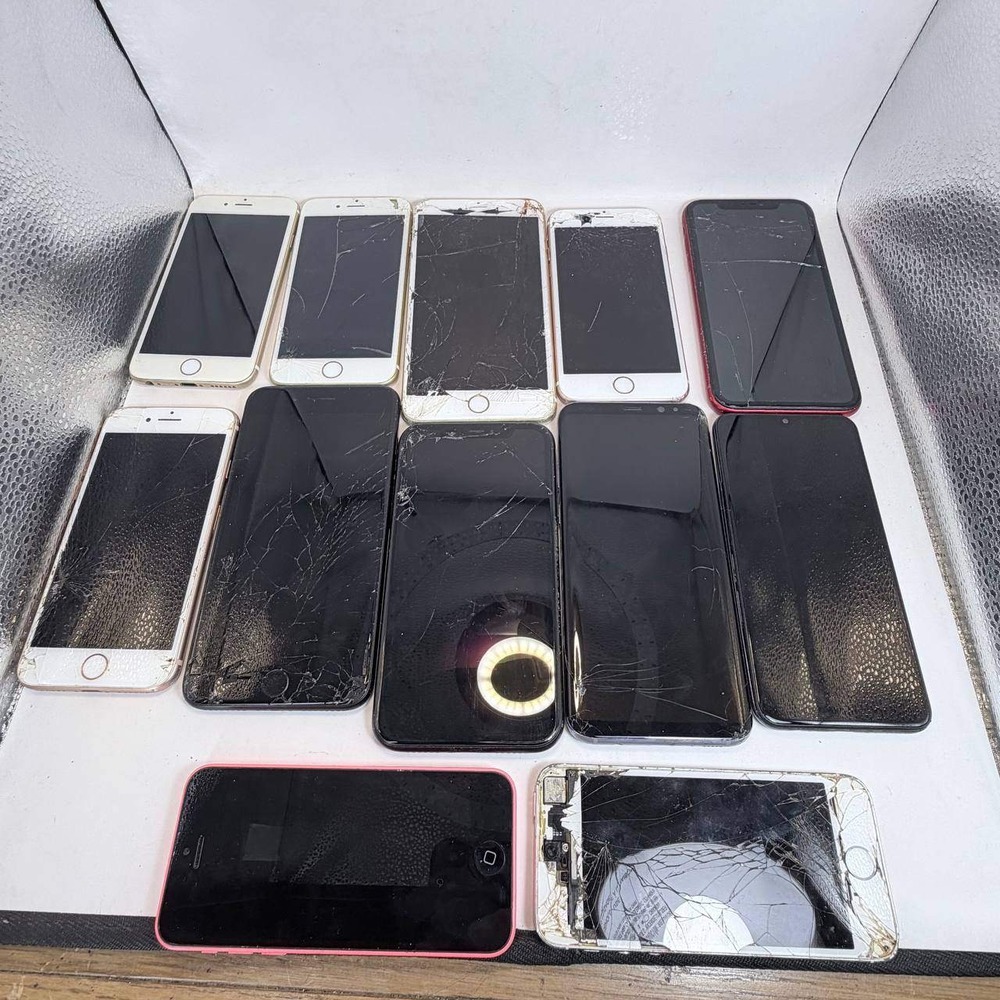 Lot of 12 Smartphones Apple iPhone Samsung Galaxy For Parts Repair Cracked